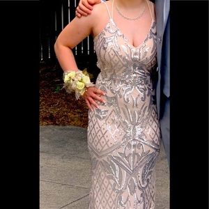 Prom pageant formal dress size 3 cream nude sleeveless